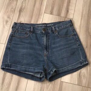 🦅AEO-American Eagle Mom Shorts - size 10